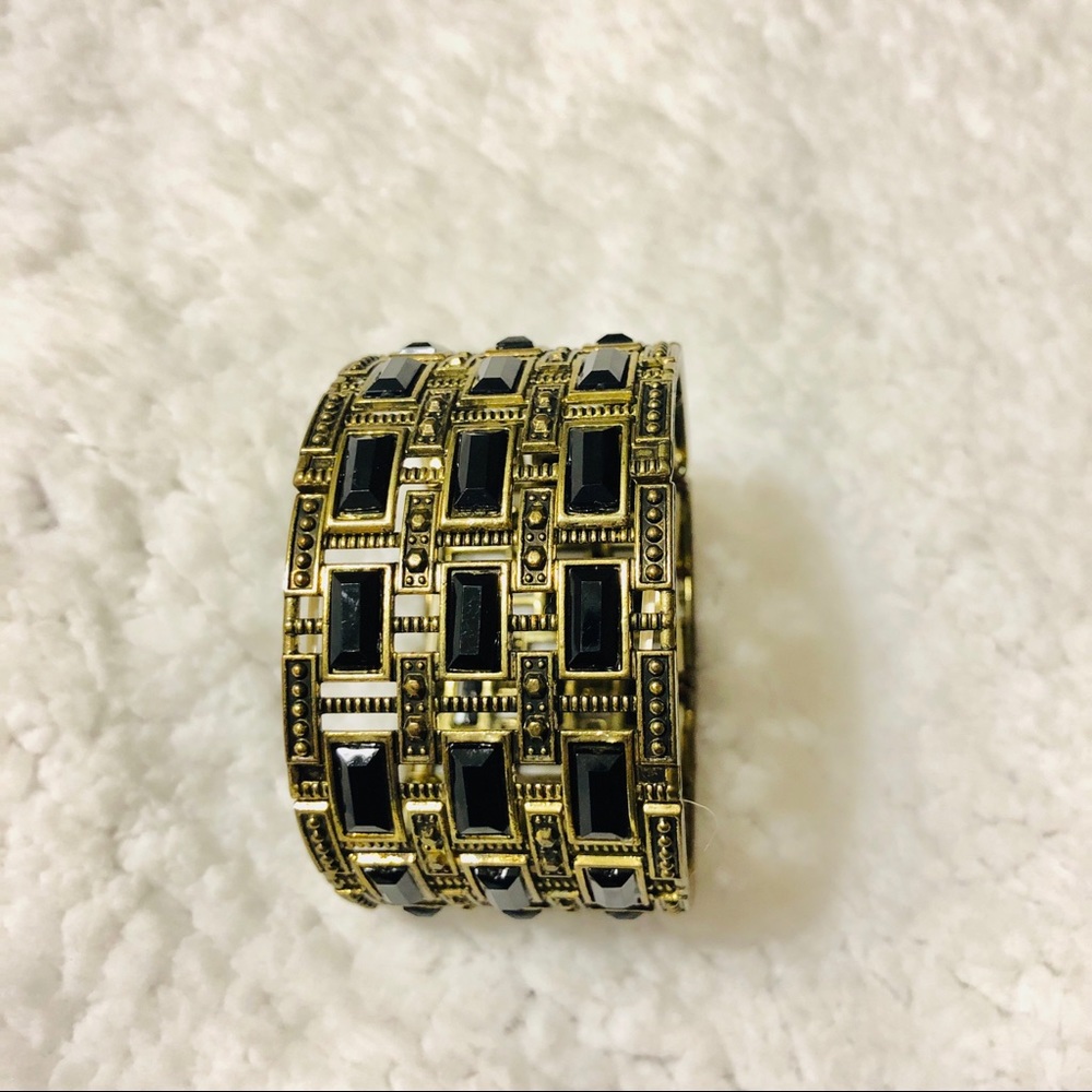 🎄🎄🎁🎁Gold and Black bracelet🎁🎁🎄🎄